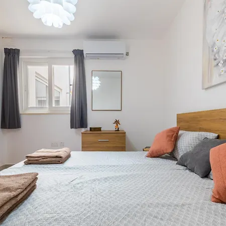 Apartamento Brand New 3bdr 2 Bth H7 *