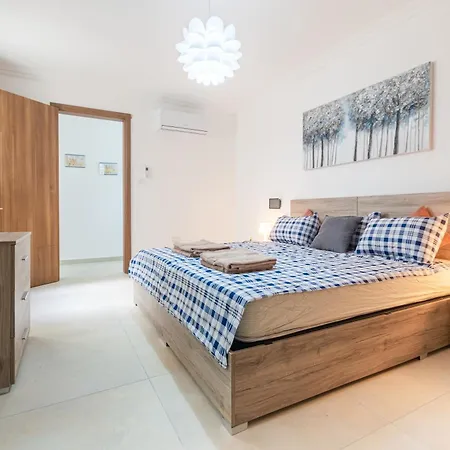 Apartamento Brand New 3bdr 2 Bth H7 *