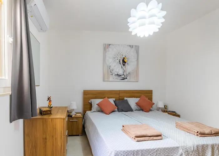 Daire Brand New 3bdr 2 Bth H7